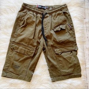 Akademiks Army Green Drawstring Waist Cargo Shorts Boys Size XL